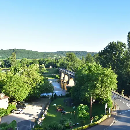 Feriehus Secluded Holdiay In Saint-cirq-madelon With Terrace In Luxury Of Nature *